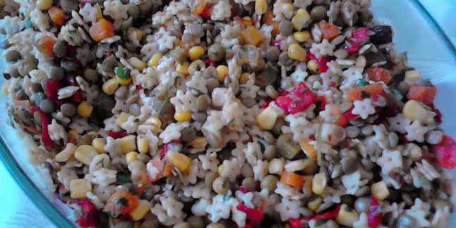Şehriyeli Karışık Salata
