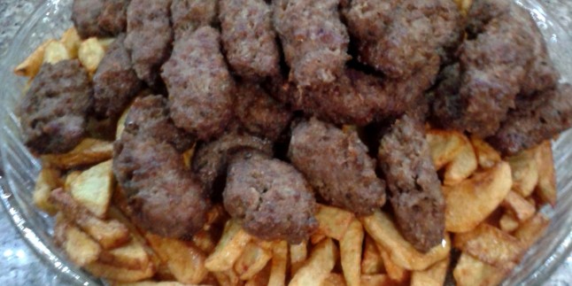 Kuru Köfte Patates Kızartması