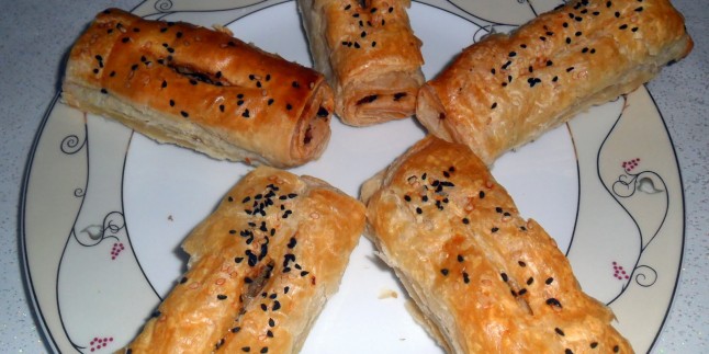 Kıymalı Milföy Börek