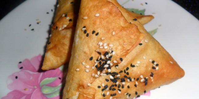 Üçgen Börek