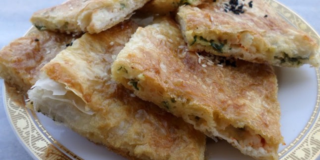 BAKLAVALIK YUFKADAN TEPSİ BÖREĞİ