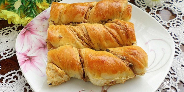 Haşhaşlı burma çörek