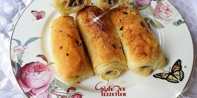 El Açması Mayalı Börek