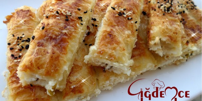 BAKLAVALIK YUFKADAN PEYNİRLİ BÖREK