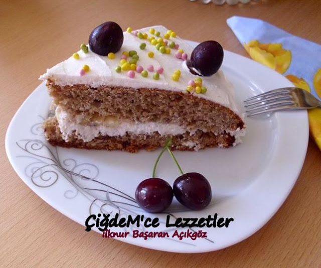 KİRAZLI HAFİF YAŞ PASTA Çiğdem�ce Lezzetler