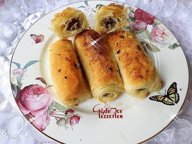 El Açması Mayalı Börek Çiğdem�ce Lezzetler